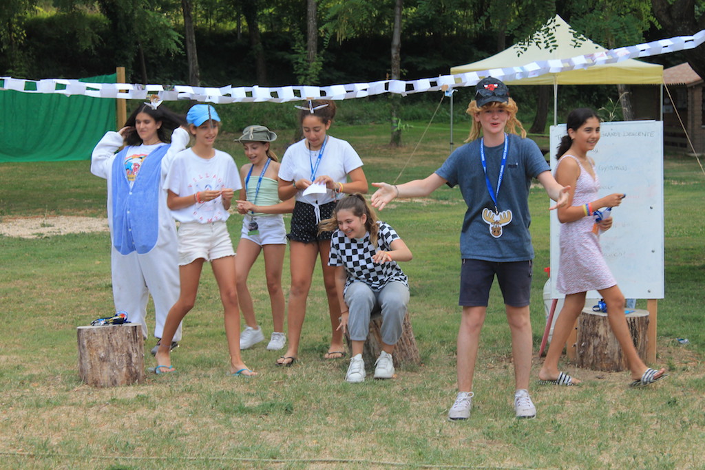Village Camps International Summer Camp Ardèche, France 2019-07-26 https://www.villagecamps.com/journals_admin/images/2166-7226-TalentShow7 copy.jpg